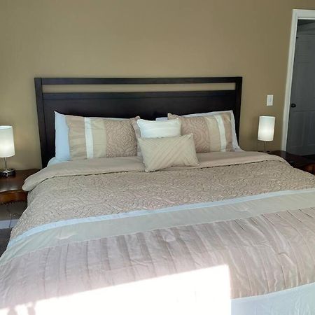 Sunny One Bedroom In Historic Downtown Ντόβερ Εξωτερικό φωτογραφία