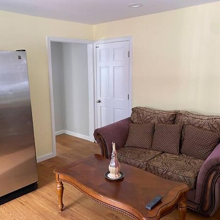 Sunny One Bedroom In Historic Downtown Ντόβερ Εξωτερικό φωτογραφία