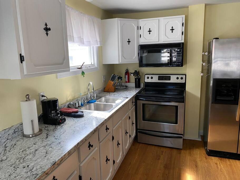 Sunny One Bedroom In Historic Downtown Ντόβερ Εξωτερικό φωτογραφία